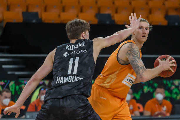 第一次亮相 第一次亮相