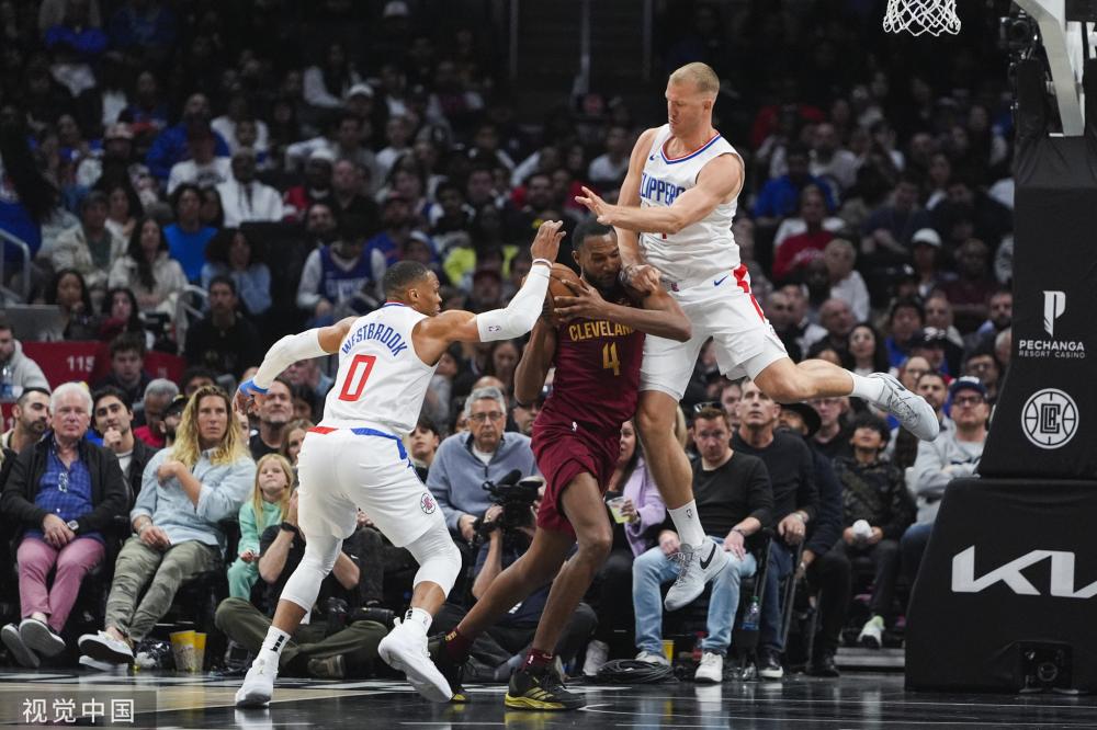 赛中展现出 赛中展现出